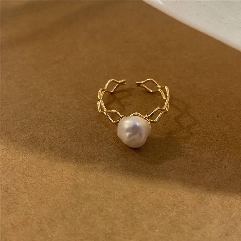 Upglam Antique Pearl Lattice ring